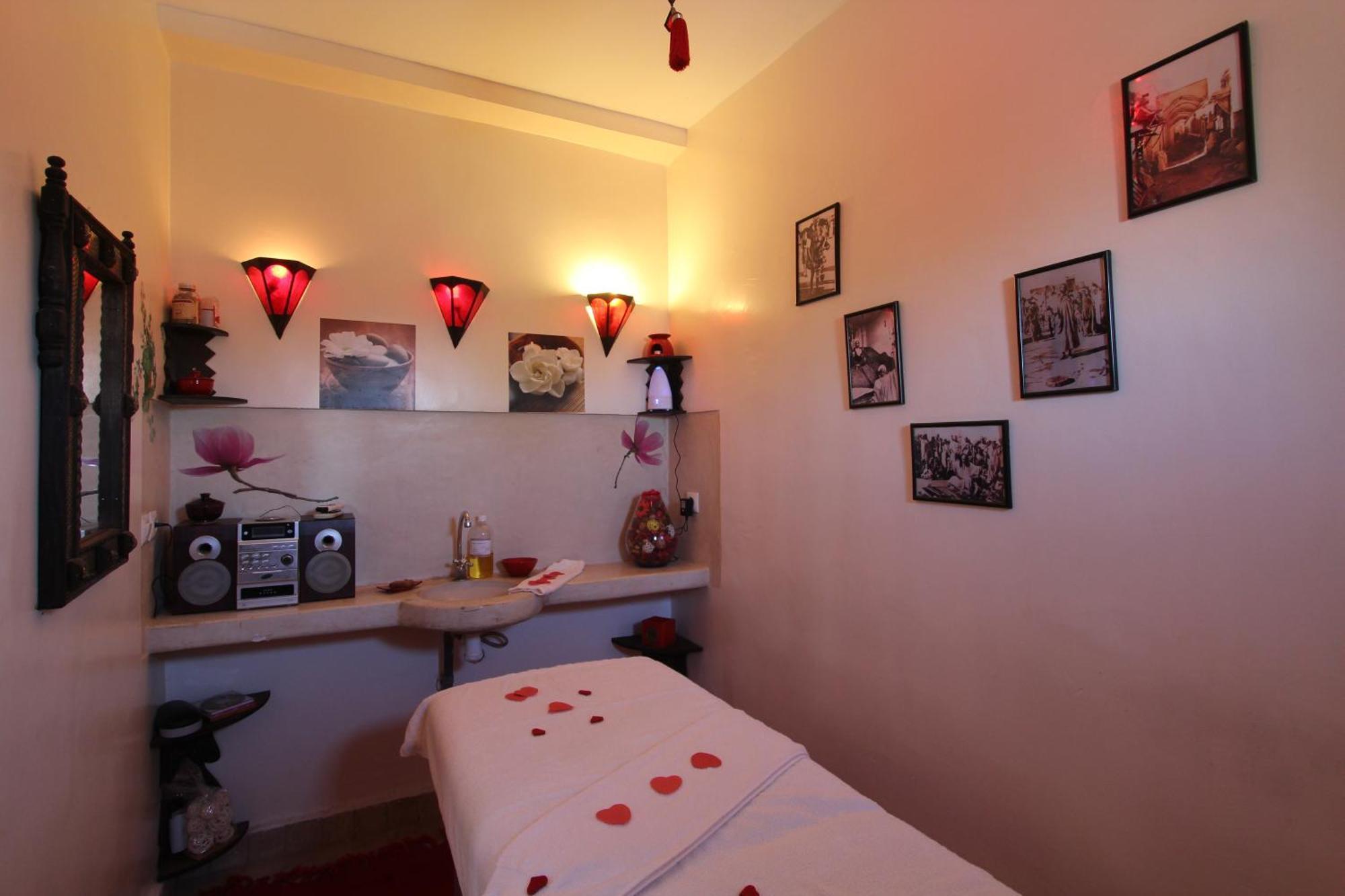 Riad La Porte Rouge By La Siredrah Marrakesh Bagian luar foto