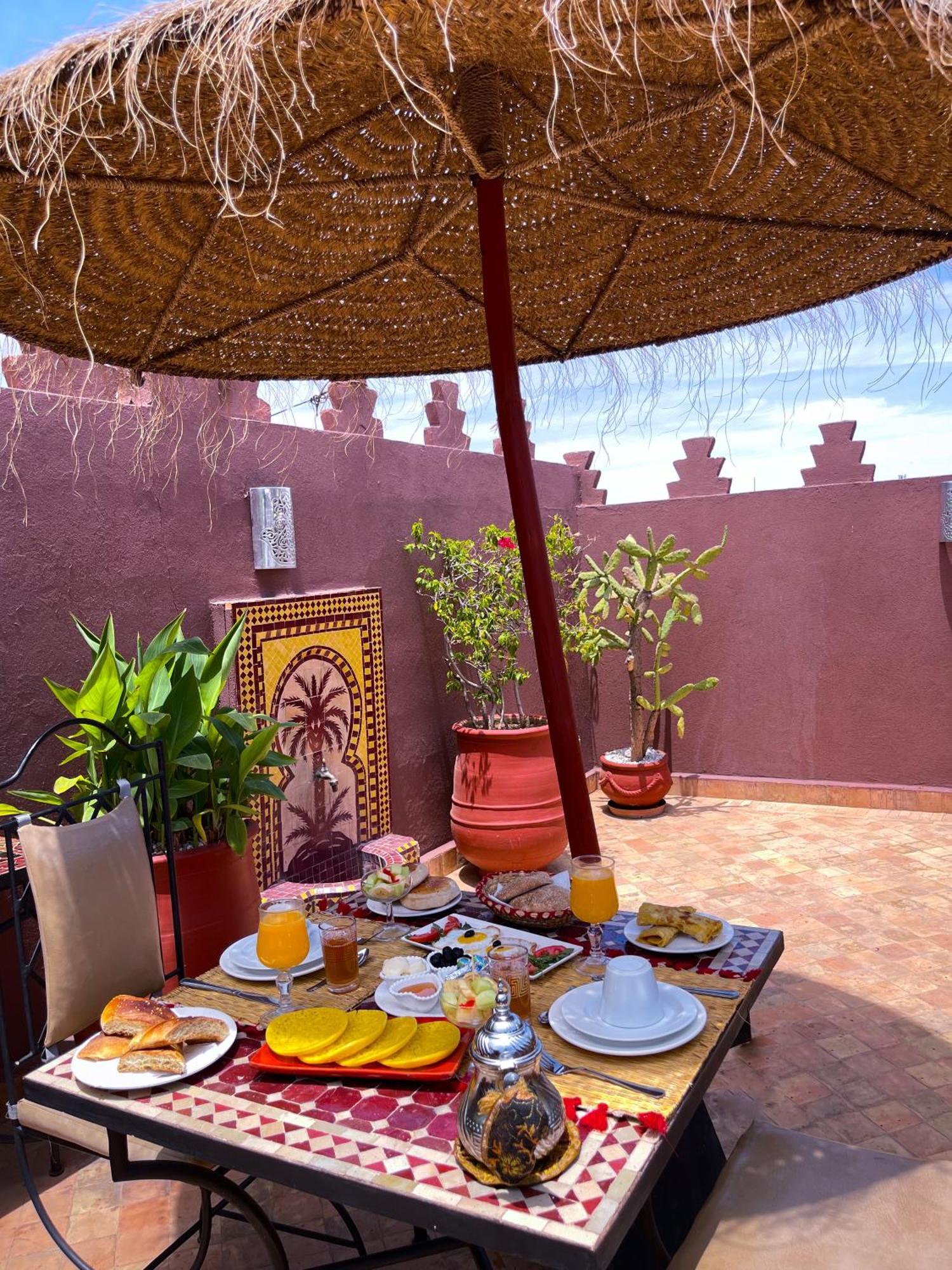 Riad La Porte Rouge By La Siredrah Marrakesh Bagian luar foto