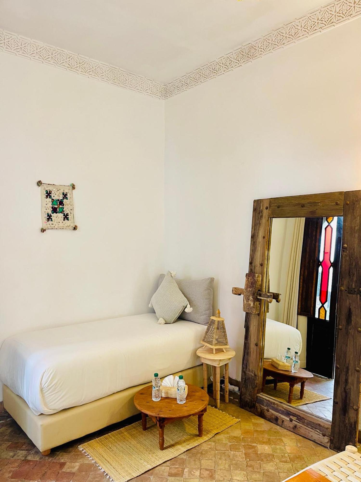 Riad La Porte Rouge By La Siredrah Marrakesh Bagian luar foto