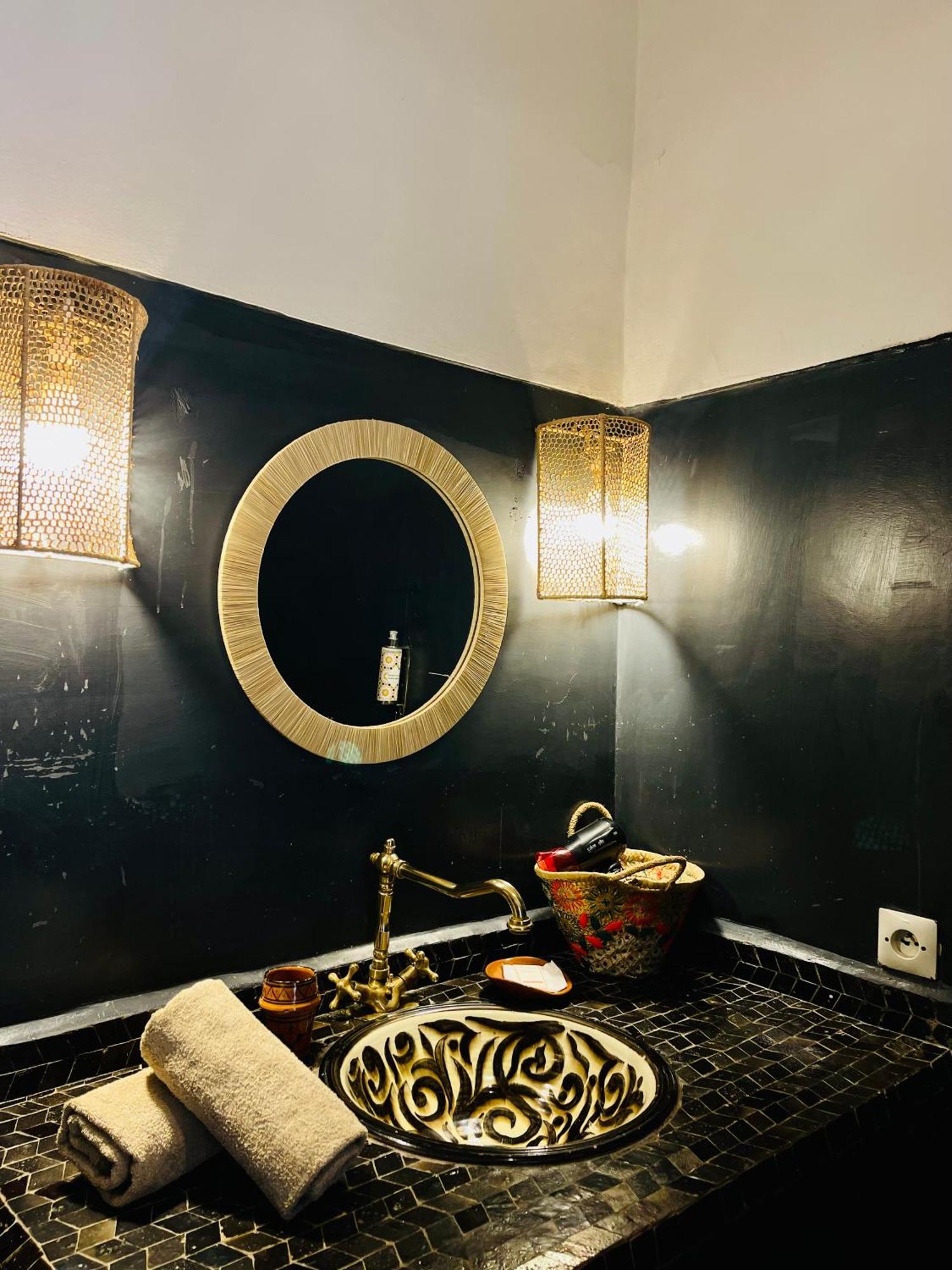 Riad La Porte Rouge By La Siredrah Marrakesh Bagian luar foto