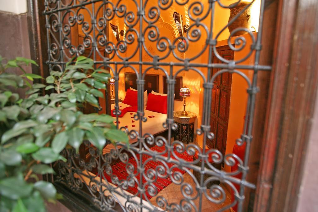Riad La Porte Rouge By La Siredrah Marrakesh Bagian luar foto